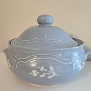 Pfaltzgraff Blue Bouquet Casserole Dish with Lid